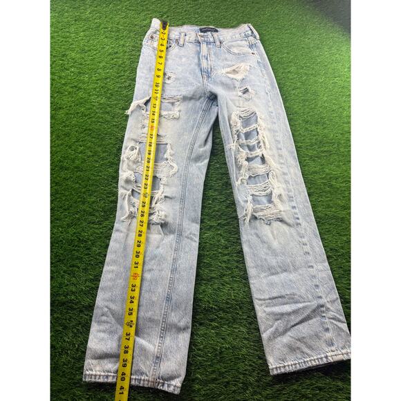 Aeropostale Womens Mom Jeans Light Wash Distressed High Rise Sz 2R Ripped Knees - Picture 8 of 12
